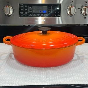 Le Creuset Oval Dutch Oven